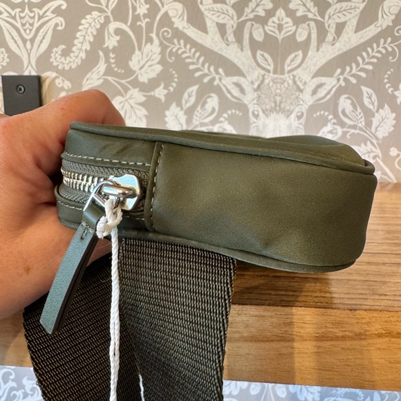 *NWT* Tory Burch Virginia Nylon Belt Bag Olive Green - Picture 15 of 17